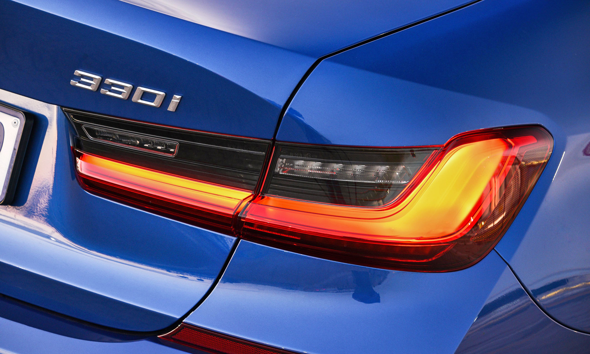 CARmagSA's tweet image. BMW to slash number of engine variants and options, says report... bit.ly/3qQkhJd