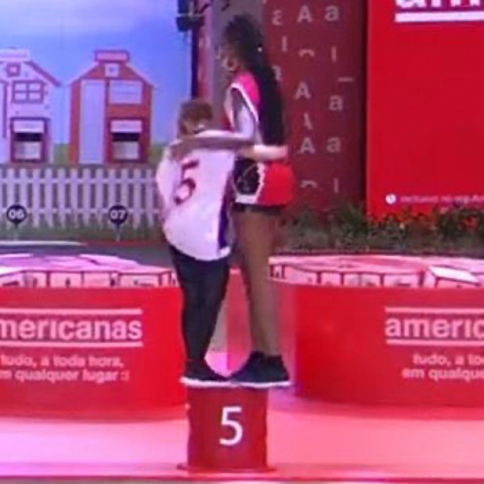 cleytu's tweet photo. elas se completam. já quero essa amizade #bbb21 https://t.co/oWU80IEUM3