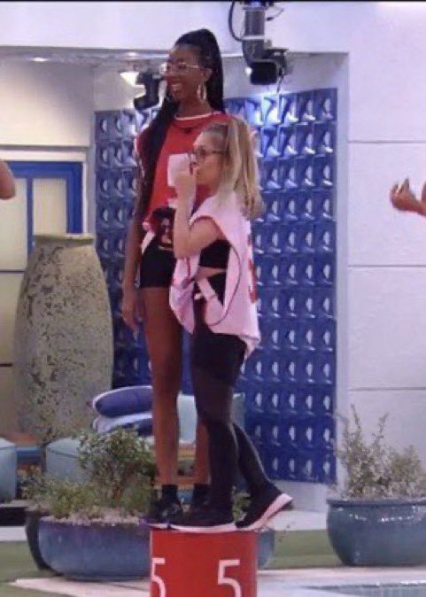 cleytu's tweet photo. elas se completam. já quero essa amizade #bbb21 https://t.co/oWU80IEUM3