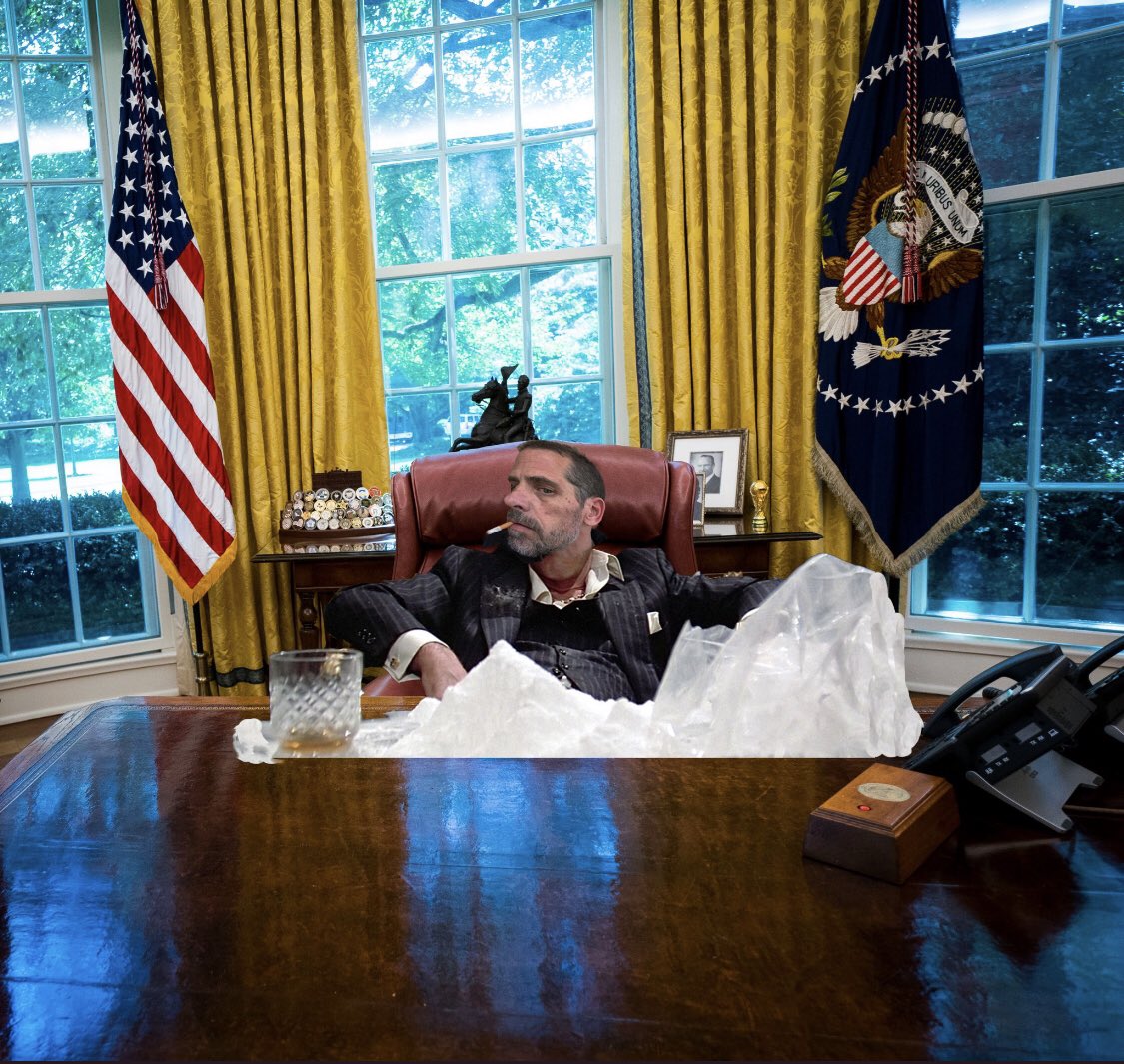 Mr. Anderson (@boo4mootom) on Twitter photo <a href="/AnthonySabatini/">Anthony Sabatini</a> Hey Dad can I have the keys to AF1? Got to go pick up a special package way down south of stateside. Thanks Big Guy! <a href="/AnthonySabatini/">Anthony Sabatini</a> Hey Dad can I have the keys to AF1? Got to go pick up a special package way down south of stateside. Thanks Big Guy!