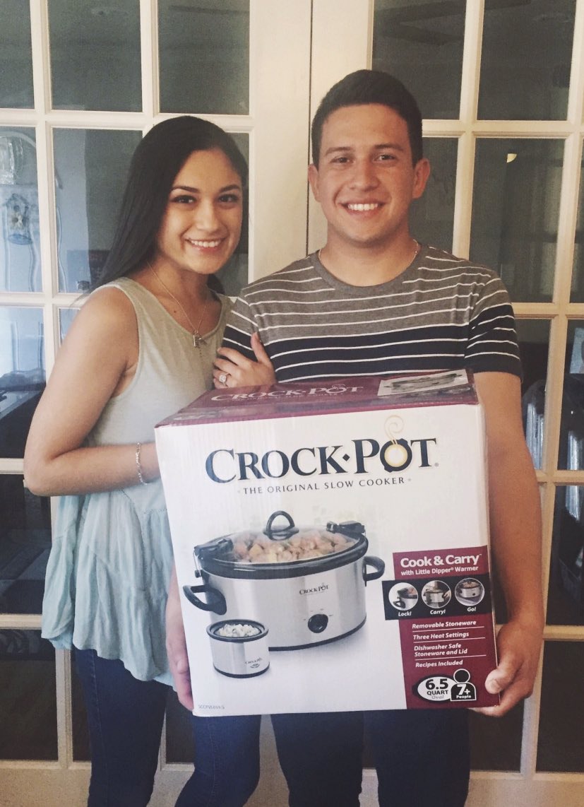 _vivalaluna's tweet photo. And then @CrockPotCares sent me a free crockpot (that we still use to this day) and they’re the GOAT for doing that honestly https://t.co/vrxvNslCyu