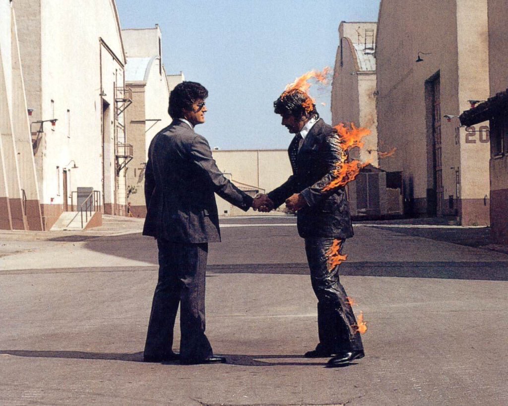 qrpress_'s tweet photo. ¿Cuál ha sido el mejor disco en la historia de Pink Floyd: ‘The Dark Side Of The Moon’, ‘The Wall’, ‘Animals’ o ‘Wish You Were Here’? https://t.co/c8EeOxEnds