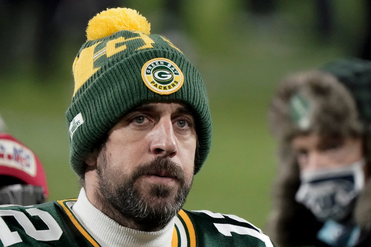 Aaron Rodgers' future with Packers 'uncertain' in jaw dropper