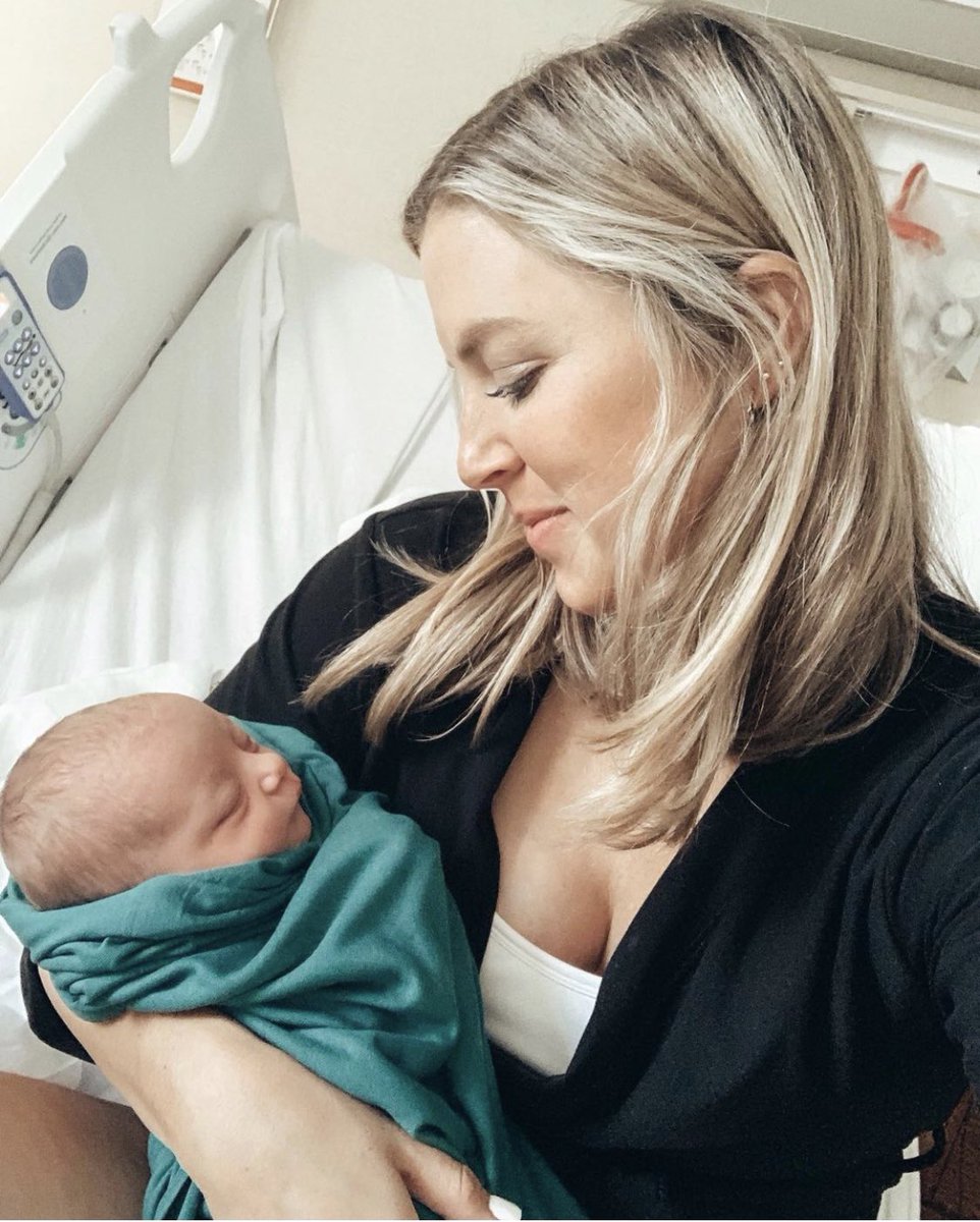 NoonisApparel's tweet photo. Hooray! Our baby is a finalist for a CRIBSIE AWARD! 🎉 We are humbled &amp; honored that NOONI’S Revolutionary Nursing Bra was nominated as top 5 in the Maternity > Nursing Bra category! The @cribsieawards VOTING BEGAN TODAY! Please show your support &amp; vote at https://t.co/BdqHv3h664 https://t.co/0kZP7Jpsmp