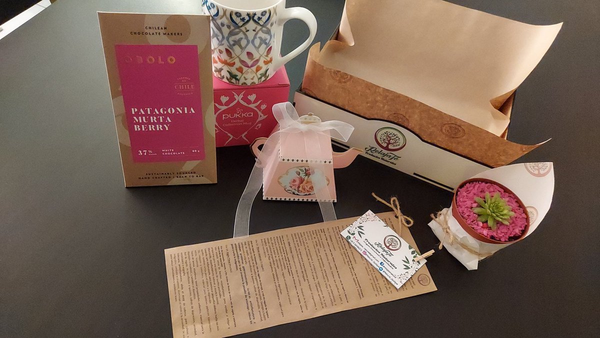 Natural_Iquique's tweet photo. Feliz Día de los enamorados 😍 
#regalos #sanvalentin #diadelosenamorados
#diadelaamistad #bandejasorpresa
#tetera #taza #té #sachets #chocolate
 #cacao Arma tu bandeja con cualquiera de nuestros productos 😃😉
Todas incluye 1 suculenta ❤🪴 https://t.co/pVmIuCAk6H