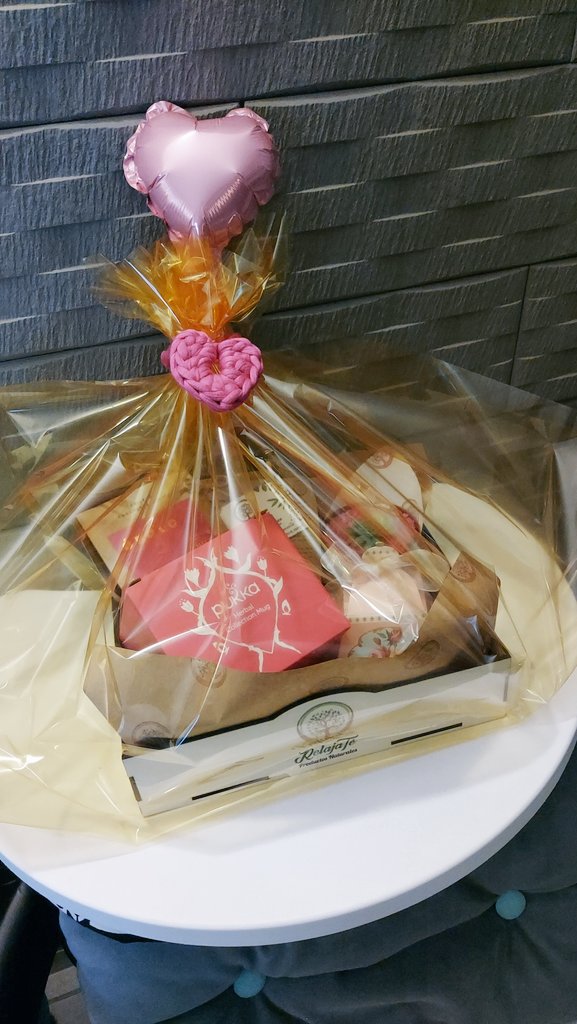Natural_Iquique's tweet photo. Feliz Día de los enamorados 😍 
#regalos #sanvalentin #diadelosenamorados
#diadelaamistad #bandejasorpresa
#tetera #taza #té #sachets #chocolate
 #cacao Arma tu bandeja con cualquiera de nuestros productos 😃😉
Todas incluye 1 suculenta ❤🪴 https://t.co/pVmIuCAk6H