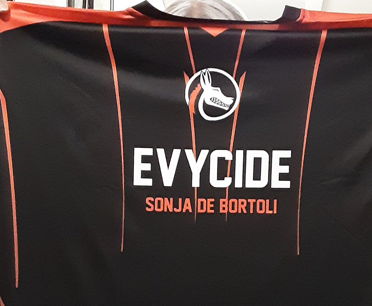 Evycide Fails ☠️ tweet media
