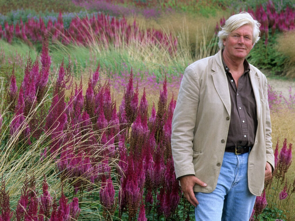 Brighten your January, with an exclusive private screening of THE FIVE SEASONS: The Gardens of Piet Oudolf. 

newamsterdamhistorycenter.org/events/film-sc…