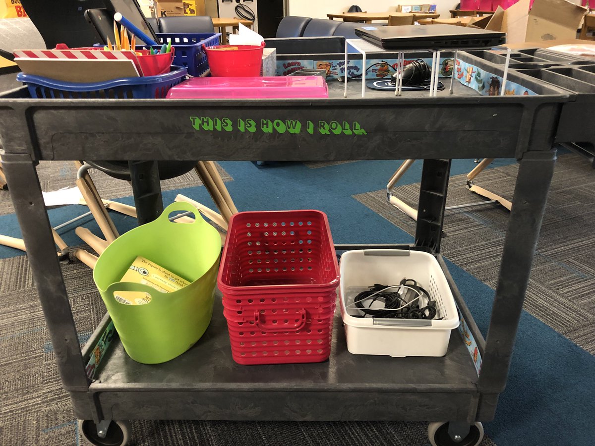 ZuyiMui's tweet photo. Today's day in the life of a school librarian picture. 7 days, 7 pictures, no explanation. I tag @ashleyg_crhs 
@SCASLNet
 #speakupSCASL https://t.co/dNi4iEmMig