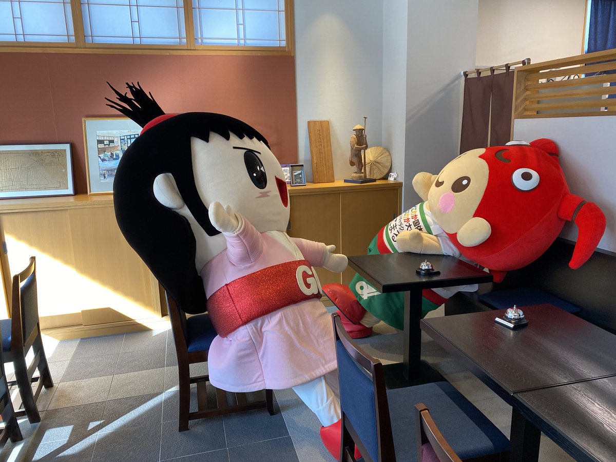 gouchancaraban's tweet photo. 本日はとこまる殿と、おデート❤️
#津市スイーツ
#はちまん
#蜂蜜まん本舗
#平治煎餅
#津市 https://t.co/P5bGHp3sZP