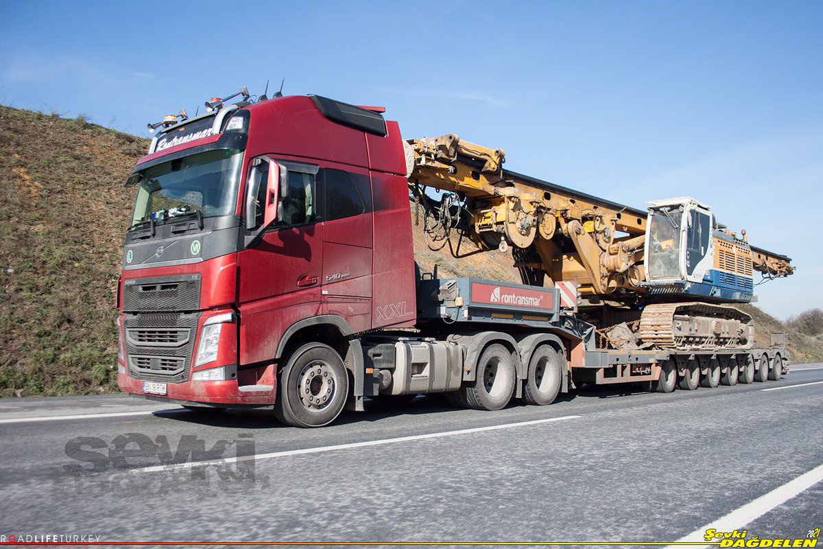 RoadLifeTurkey's tweet photo. XL DEĞİL! 
XXL KABİN 💪🏻
@VolvoTrucks 
@volvoismakinasi https://t.co/U8OMQAR4oX