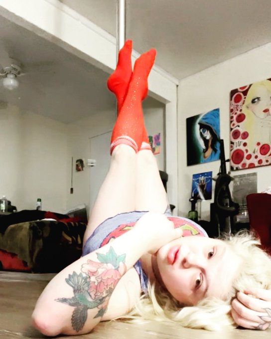 Who wants to be a daddy and buy me some new shoes? I&rsquo;ll love you forever and make you a custom 🥰🥰 https://t<a href="/tag/mvsales"class="tags"><span>#mvsales</span></a>