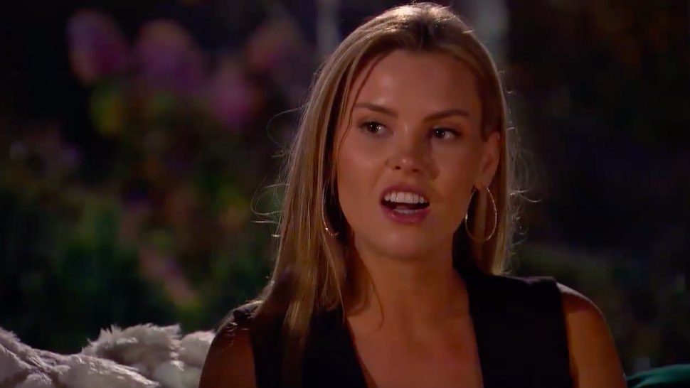 BachHo19's tweet photo. Anna whenever she talks😬
#TheBachelor #Bachelor https://t.co/KbUhy6lwJR