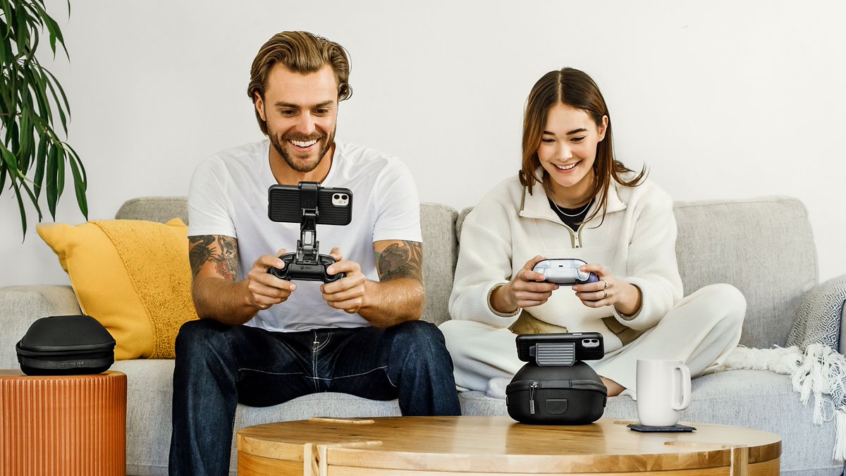 OtterBox's tweet photo. Ready to play? 🎮
Press to pre-order OtterBox Gaming products: https://t.co/yoFOmnlquG
#HowILiveConnected https://t.co/hJem8mdOkt