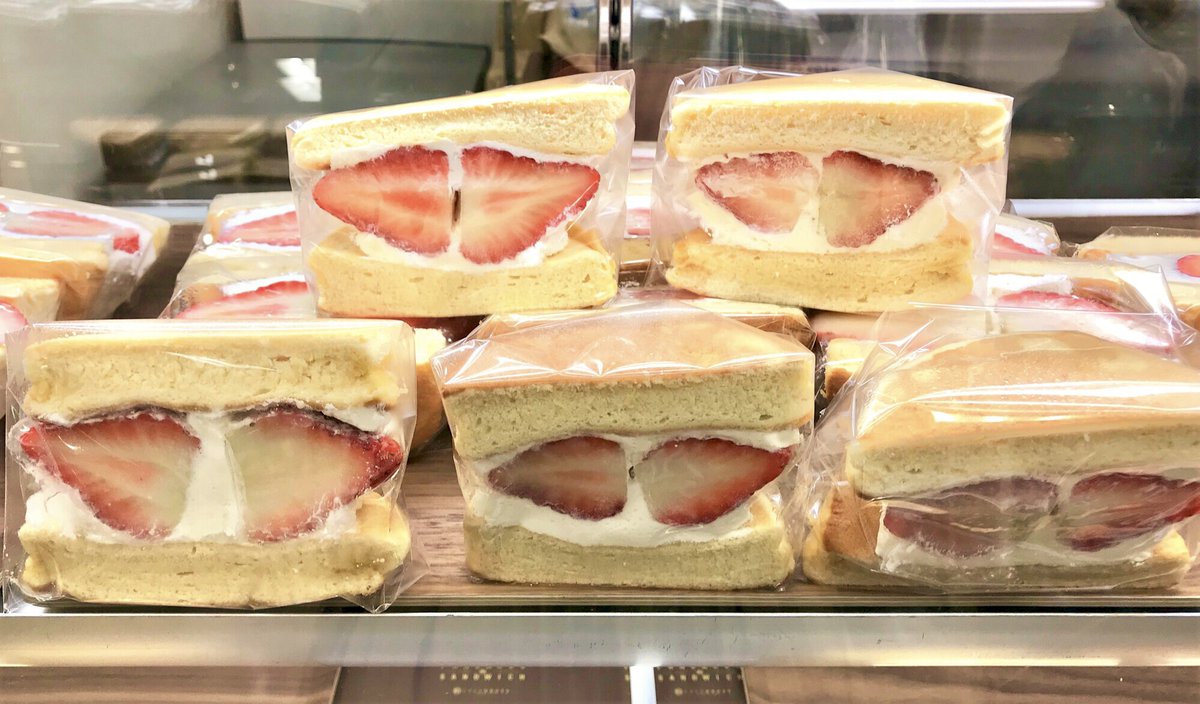 小田急百貨店 新宿店 公式 本館11階 催物場で開催中の ショコラ ショコラ には チョコレートの他にも心躍るスイーツが大集合 カフェクルゼ では 人気の パンケーキデサンド を多数ご用意しています ふわふわのスフレ食感とたっぷりの生 小田急百貨店 新宿店 公式 本館11階 催物場で開催中の ショコラ ショコラ には チョコレートの他にも心躍るスイーツが大集合 カフェクルゼ では 人気の パンケーキデサンド を多数ご用意しています ふわふわのスフレ食感とたっぷりの生