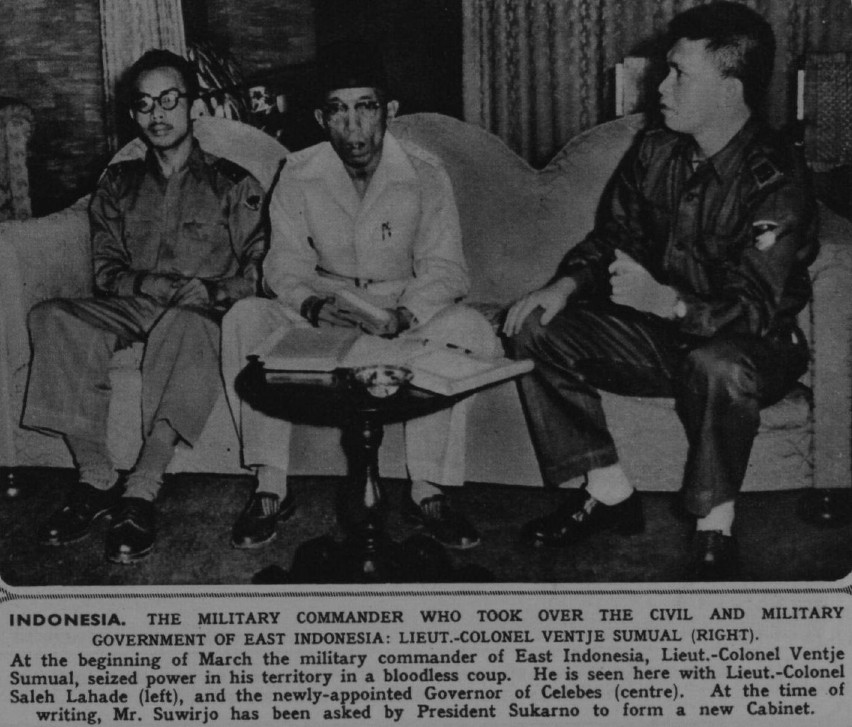 MinahasaNet's tweet photo. Foto Letkol. Ventje Sumual (kanan) bersama Gubernur Sulawesi Andi Pangerang Pettarani (tengah) dan Letkol. Saleh Lahade (kiri).

Sumber: The Illustrated London News, 30 Maret 1957, hlm. 497. https://t.co/XJBRq0BNI1