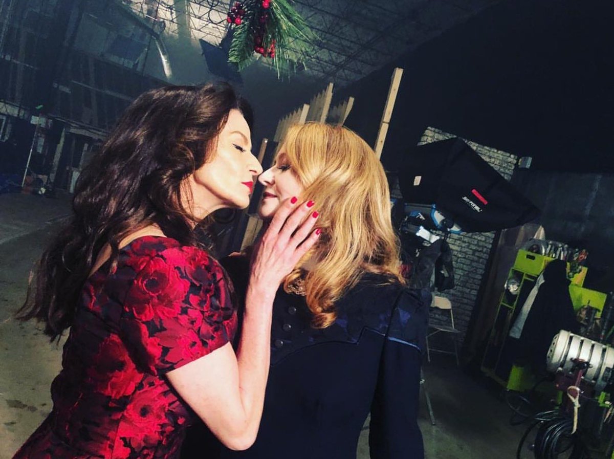 poisonisanart's tweet photo. Miranda: Yeah I ship Madam Spellman (...) I said to Michelle one day ‘Michelle, we are endgame on the show’

Michelle: I ship Madam Spellman too!

Skdkdjdjdjejdjjskdjs end my life now! BRING BACK CAOS AND GIVE ME MADAM SPELLMAN NOW https://t.co/mwuoES8Nop