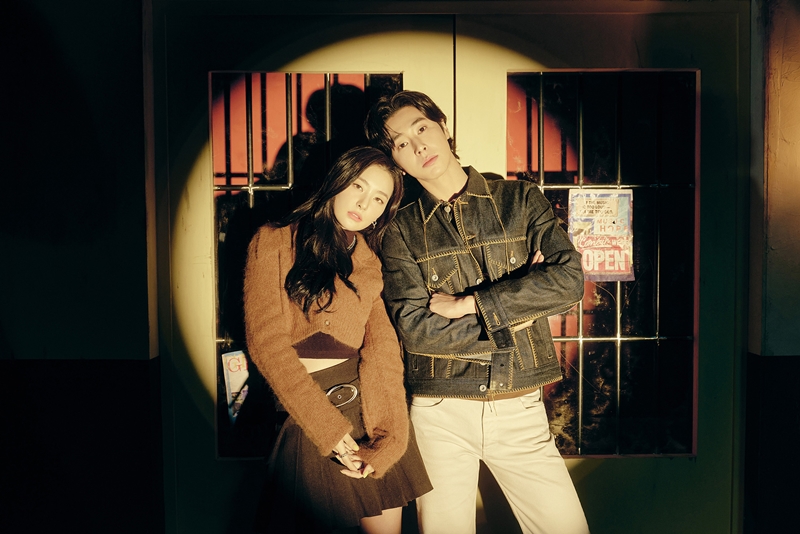 celuv_tv's tweet photo. [TODAY`s ★K-CELEB]
유노윤호, 후속곡 'Eeny Meeny' MV 레드벨벳 슬기와 커플 퍼포��스
-
Source – 더셀럽(theceluv)
-
#유노윤호후속곡 #동방신기유노윤호 #레드벨벳슬기 #TVXQ! #RedVelvet #유노윤호x슬기 #UKnowYunho #Seulgi https://t.co/TqZoEbo0Ju