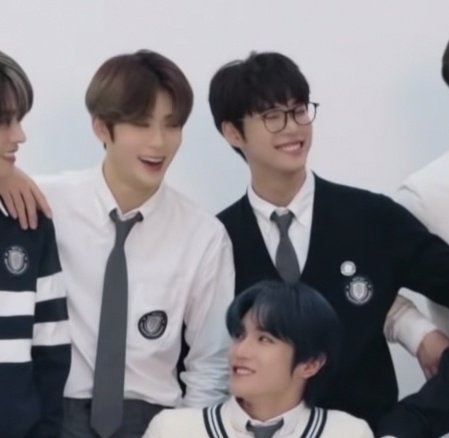 ค่อนข้างงงแต่ก็เข้าใจได้ 55555555555