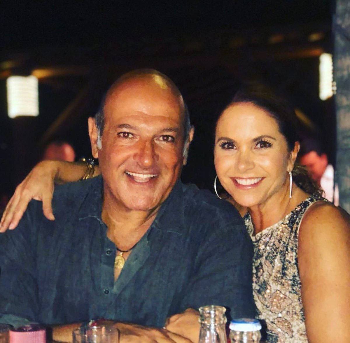 love_hogaza's tweet photo. No había visto la foto sin el filtro
#EternosGoals #NoviosEternos. 🤧😍 https://t.co/TpuIxqDWP7