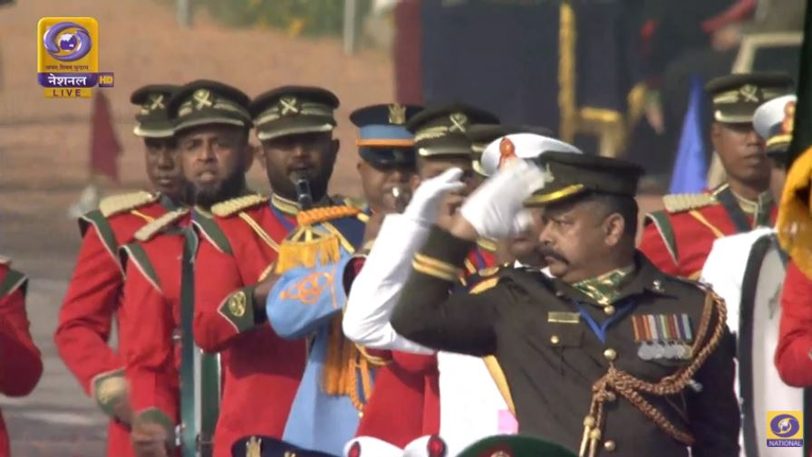 ANI's tweet photo. Marching Contingent &amp; Band of Bangladesh Army participate in #RepublicDay parade. The contingent is being led by Lt Col Abu Mohammed Shahnoor Shawan.

The 122-member strong contingent is participating in the parade for the first time. https://t.co/K4rym6bQQO