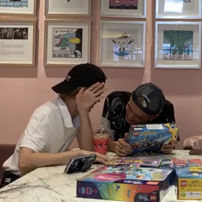 note-hanya boleh untuk pribadi-tidak untuk diperjual belikan, jika siapa pun yang melihat, plis bisikin aku ya