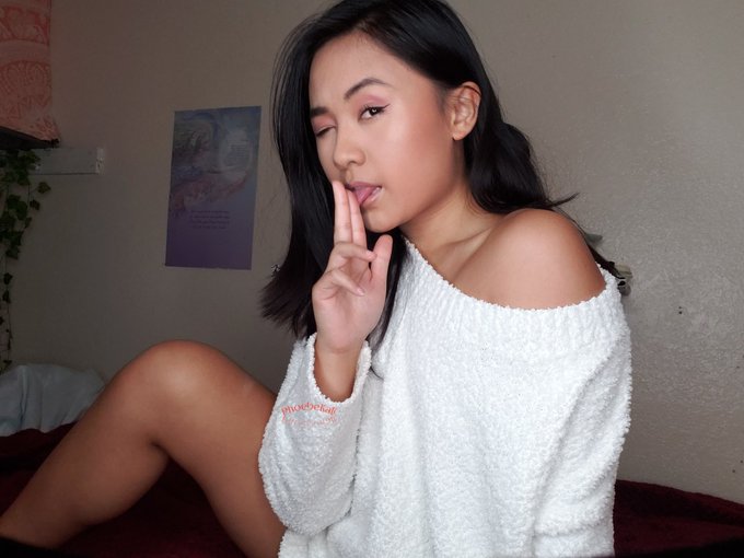 Kiss me 😘 https://t.co/6hl5UjKTHs