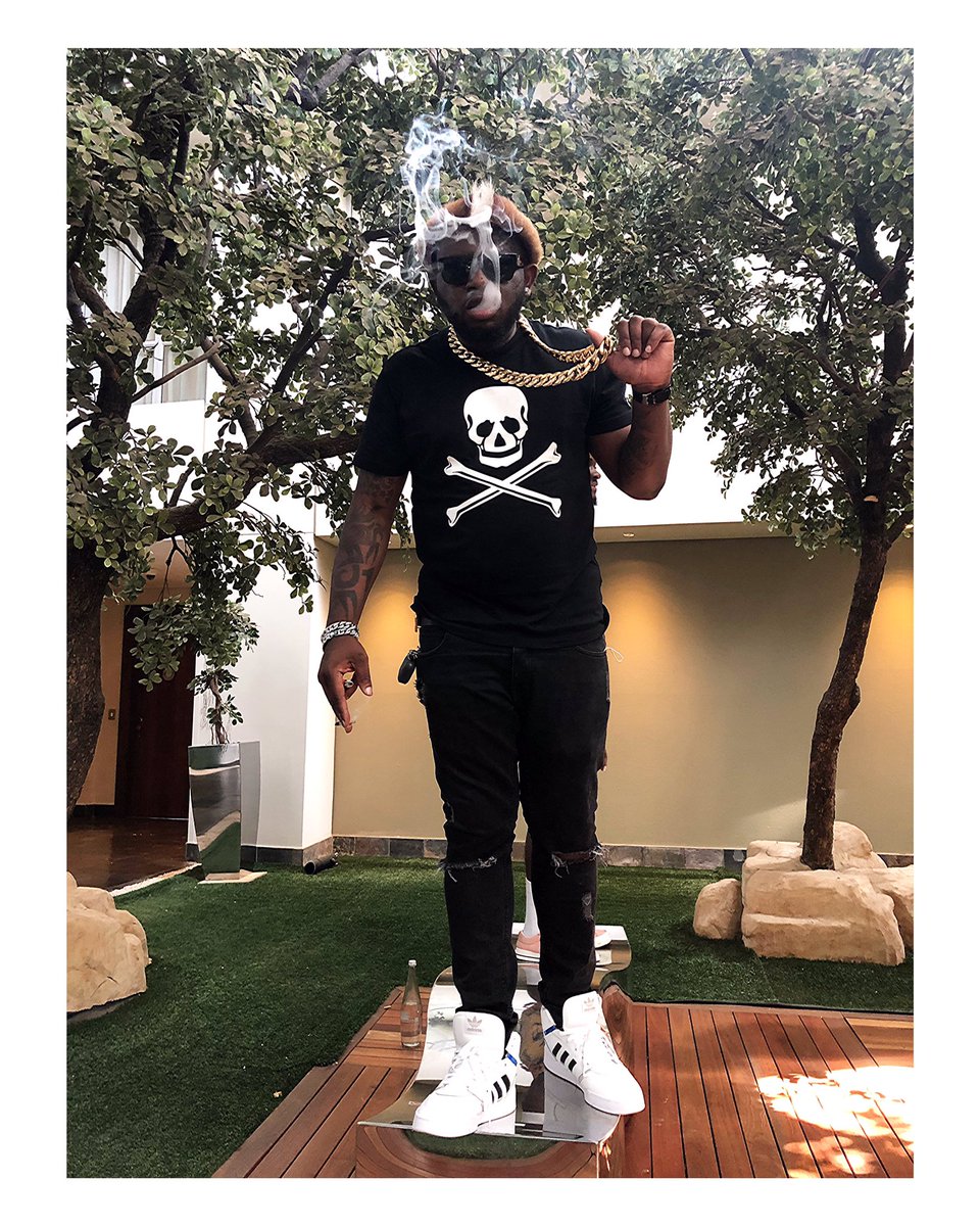 ScoobyNero's tweet photo. I just Dey my Dey Oooo 😞🤞🏾 https://t.co/sYIhvqyrCp
