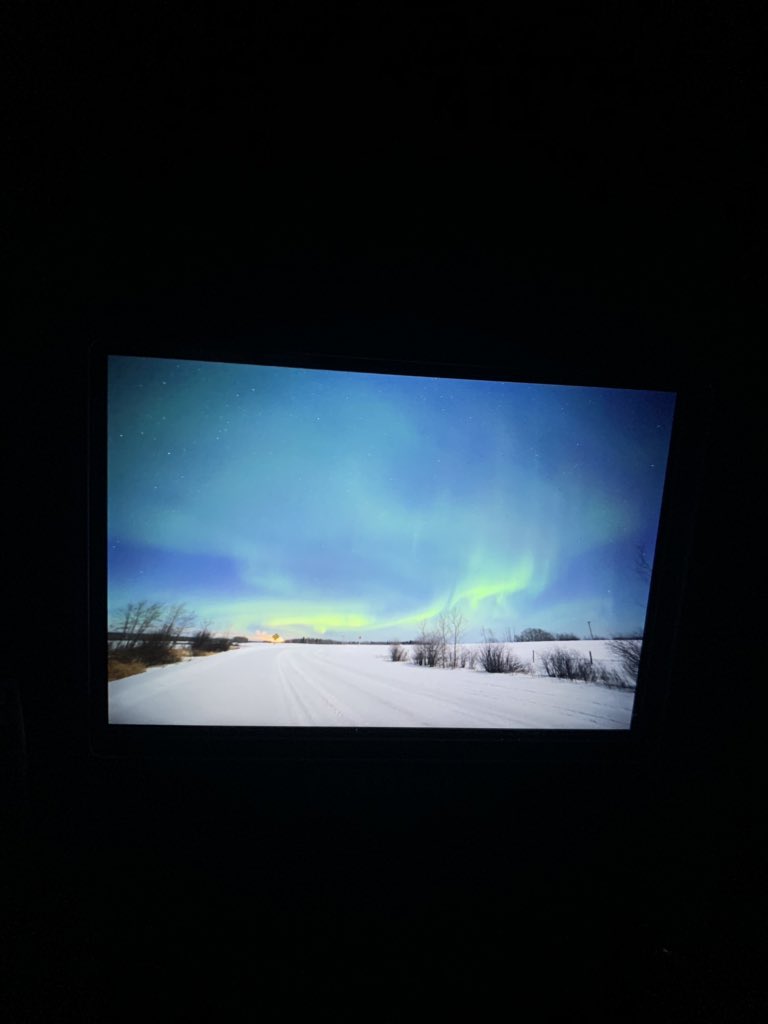 jeanineh_'s tweet image. It’s -35C and and under the light of the 92% Moon and the #NorthernLights are dancing in #Saskatchewan ! #backofcamera 

#AuroraBorealis @TamithaSkov @TweetAurora @AuroraMAX @AuroraNotify