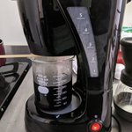コーヒーメーカーの下の容器を割ってしまったら？300mLビーカーを使うといい!