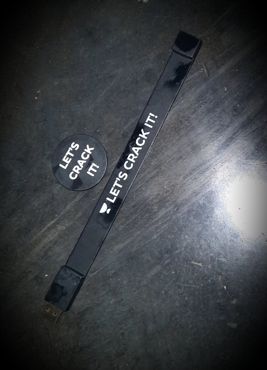 SouvikR_Says's tweet photo. @unacademy #LearningIsLiving #ChildrensDay 
Thanks team for these awesome gifts. Really loved these customized gifts. #LetsCrackIt
@unacademy https://t.co/WY9Se15mCY