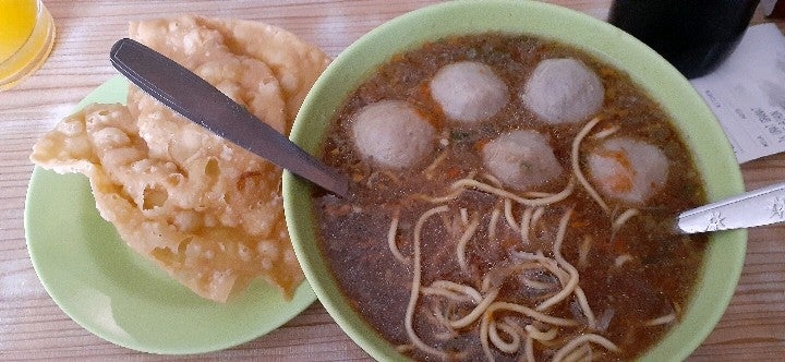 Yulayy's tweet photo. Sambil nunggu hasil.... (@ Bakso Solo Samrat) https://t.co/gPZcF7njPW https://t.co/53iGdGG1a6