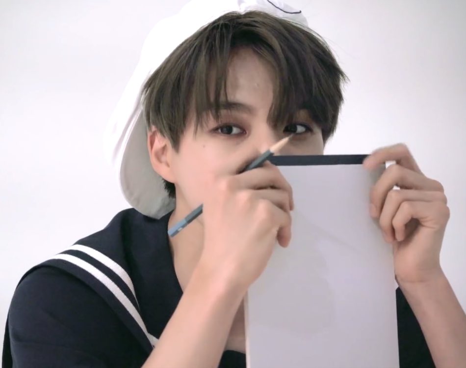 m369xxb's tweet photo. ได้ข่าวว่านักบาสห้องหนึ่งแอบชอบหลีดรรหรอ #nomin https://t.co/FYRYQRrGzN