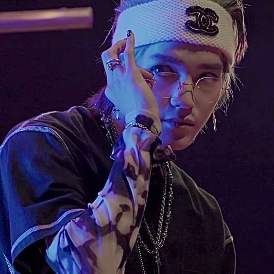 taeyong - the endboss bitch, eccentric, intimidating at first but full of interesting and unique features, it just makes sense