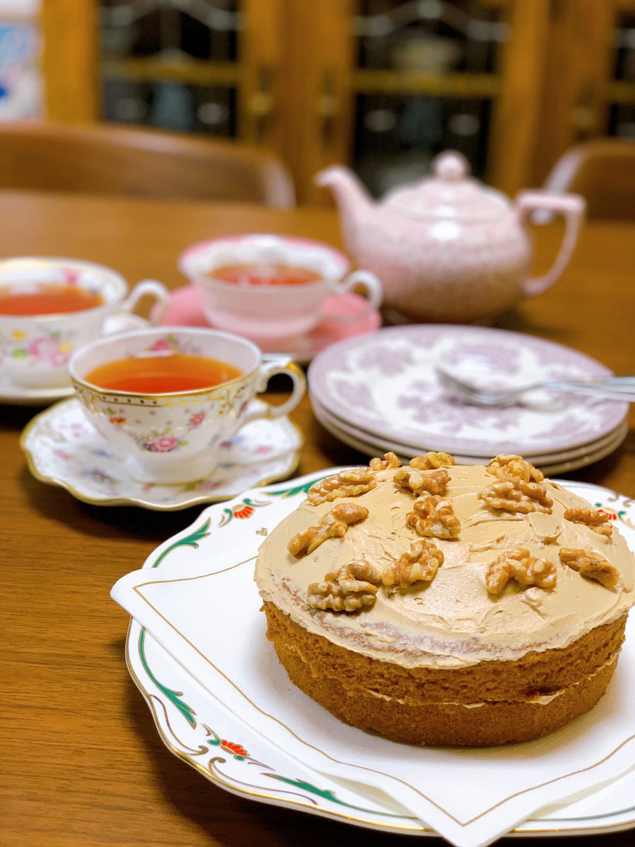 紅茶好きol En Twitter 先日のティータイム コーヒーウォルナッツケーキを 作りました コーヒー味のクリームと ナッツの相性抜群です 紅茶はf Mのアフタヌーンブレンドです ケーキ作り お菓子作り 紅茶好きな人と繋がりたい コーヒーウォルナッツ