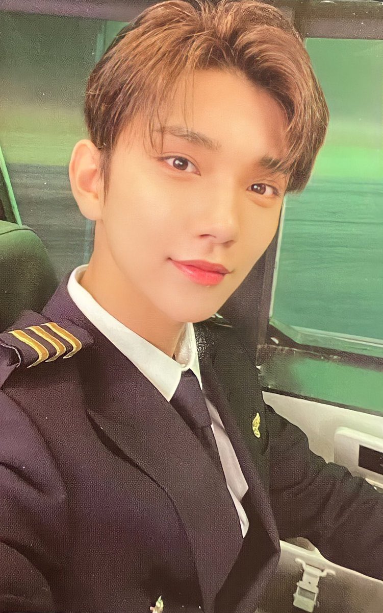 woniIy's tweet photo. HAND IN MARRIAGE PLS https://t.co/8PsyP4q7fx