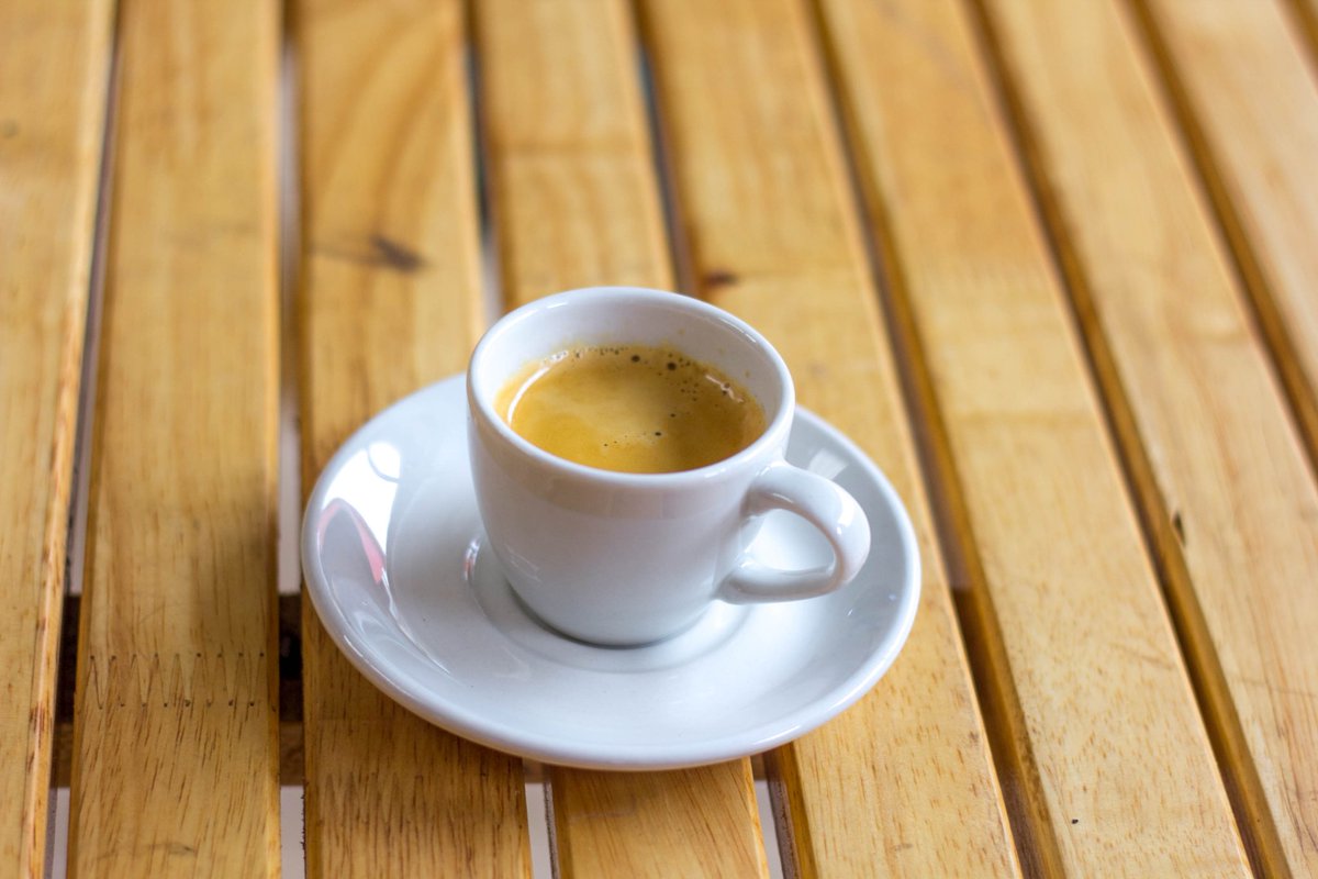 A coffee with kick is just what you need to make it through a busy day...or just to keep you going after having lunch at the #kwithucafe 

Either way doesn't the #kwithuespresseo look inviting and enticing! ☕

#coffee #mzuzucoffeee #Mzuzu #cafe #espresso