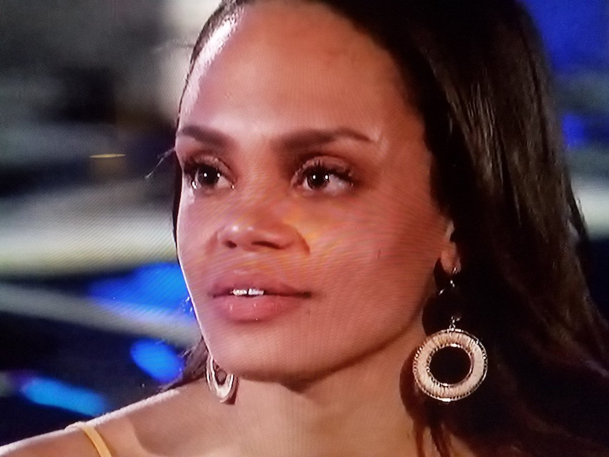 RealityCheese's tweet photo. Good call by Michelle, wearing tire earrings to the car date. She's on a roll. #TheBachelor https://t.co/ZHdkrQzXFO