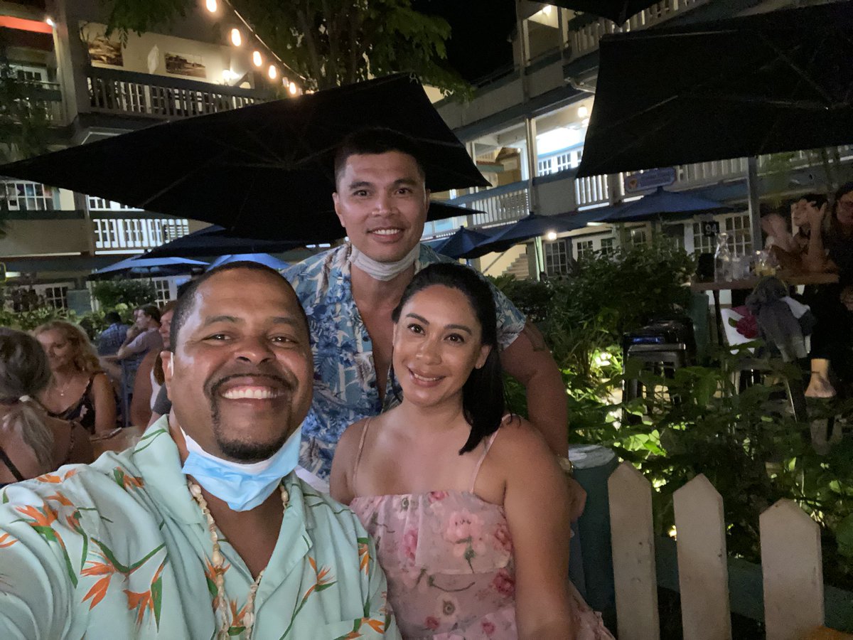 KenSimonton's tweet photo. Ran into some young folks from Pittsburg in Maui.....P World stand up!!! https://t.co/omiVG9VQUR
