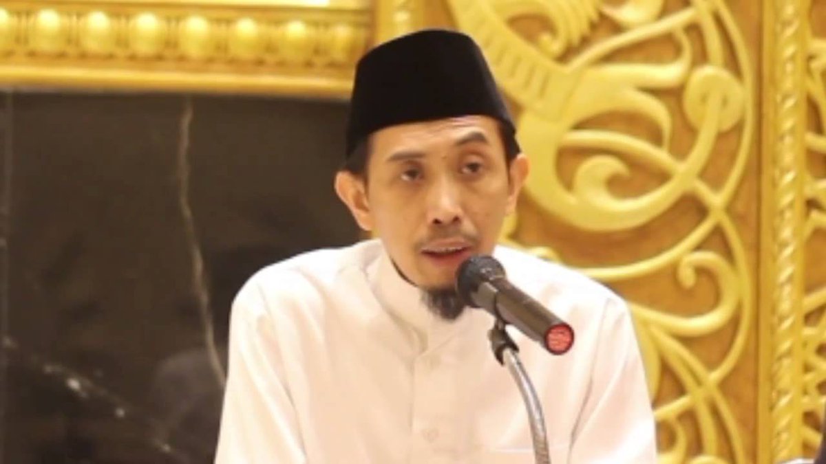 sahabat keluarga Oleh : Ahmad Najib jiebhart@gmail.com   Sahabat Keluarga- Kalau Anda umat Muslim yang sejati, pasti punya impian dan harapan menjadi ahli Al Quran atau ahlul Quran, yakni  orang yang tadarus dan berinteraksi dengan quran,… dlvr.it/RrLfvm salam literasi