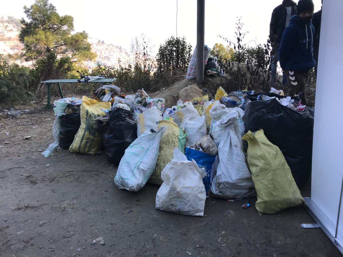 iPradeepSangwan's tweet photo. Happy Republic day from Himalayas 🏔

Collected a truck load of non-biodegradable waste today early morning 

Serene &amp; surreal again ☘️

All thanks to youth of new Tehri &amp; DFO @Koko__Rose 

Green celebrations worth replicating 

#healinghimalayas https://t.co/4kJaP1q7sn