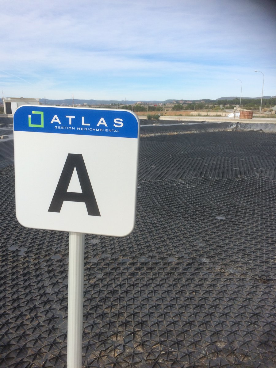 HexaCover's tweet photo. #HexaCover #espana #spain #agua #Lixiviados

Evita la evaporación en balsas de riego
Solución más eficaz frente a la evaporación
La solución más eficaz contra el olor y la emisión https://t.co/l2JJ422k09
