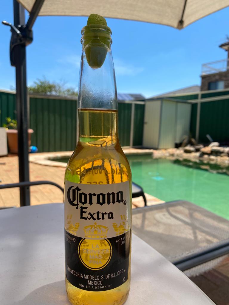 Sydney Summer 🇦🇺❤🇦🇺 #beer #pool #sydney #summer #corona #doggroomer