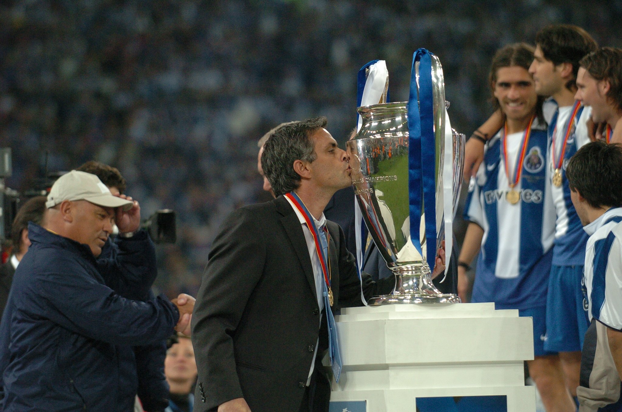 José Mourinho, 58.°   Deixa a tua mensagem de parabéns!
Happy birthday!
iFeliz cumpleaños! 