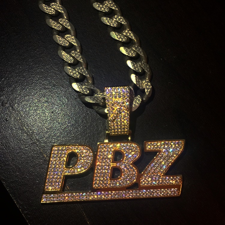 You know it’s a Problem the minute I walk in, better watch ya step 💯
1st piece of the PBZ Collection.
#jewelry #blingbling #customjewelry #diamondsandgold #DRIPPIN #problemboyzent #PBZ https://t.co/s78hRcMsUO