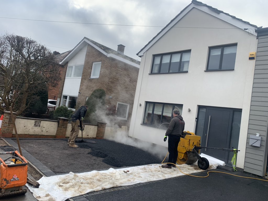 edpavingltd's tweet photo. New SMA tarmac driveway installed in #longeaton https://t.co/oECNSmSgye