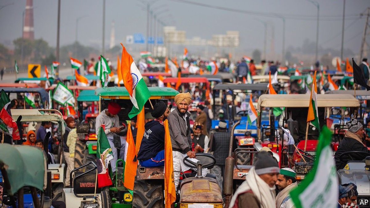 SikhRelief's tweet photo. #RepublicDay2021
#TractorParade Steals the Show
Today those who feed the nation stand in beautiful #ChardiKala as the epitome of #Nirbhao #Nirvair and Sikh Relief stands shoulder to shoulder with them.
https://t.co/NQQYGrbB0j https://t.co/rYCV5KBpAD