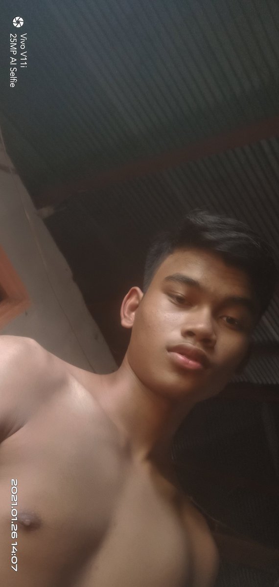 Sophat05695761's tweet photo. Black🌚✨😂😪 https://t.co/jnncyXPHh4