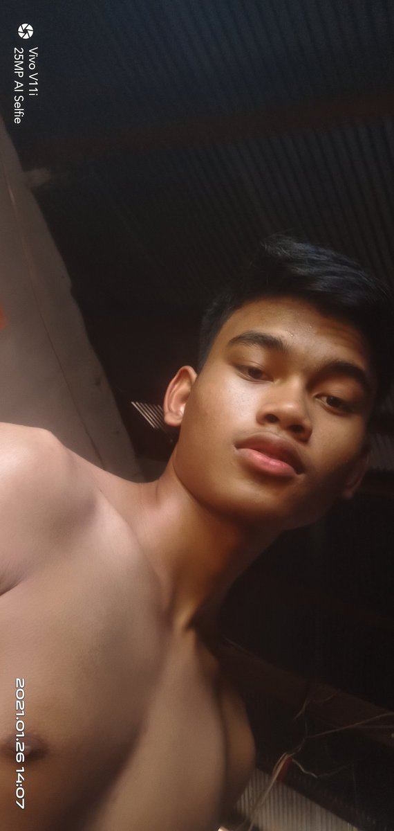 Sophat05695761's tweet photo. Black🌚✨😂😪 https://t.co/jnncyXPHh4