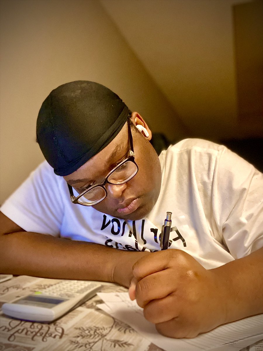 im_brae4's tweet photo. Whenever you realize that someone is depending on you the make it... #YouNeverKnowWhosWatching #ImDifferent #KeepGrinding #ImNotAStatistic #collegestudent #onlineclasses ✊✊🧡🧡😇😇💯💯 https://t.co/PRrbwOFor1